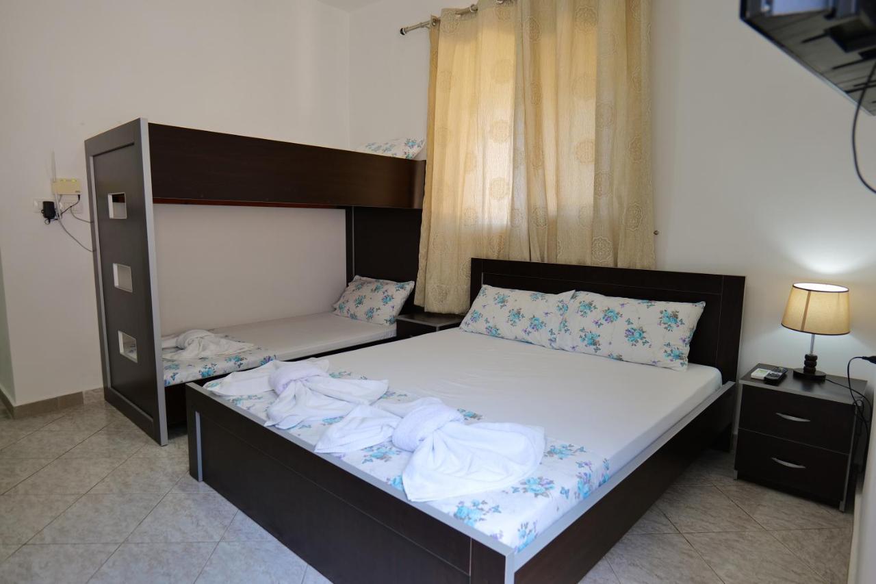 Hotel Panorama Piqeras 外观 照片