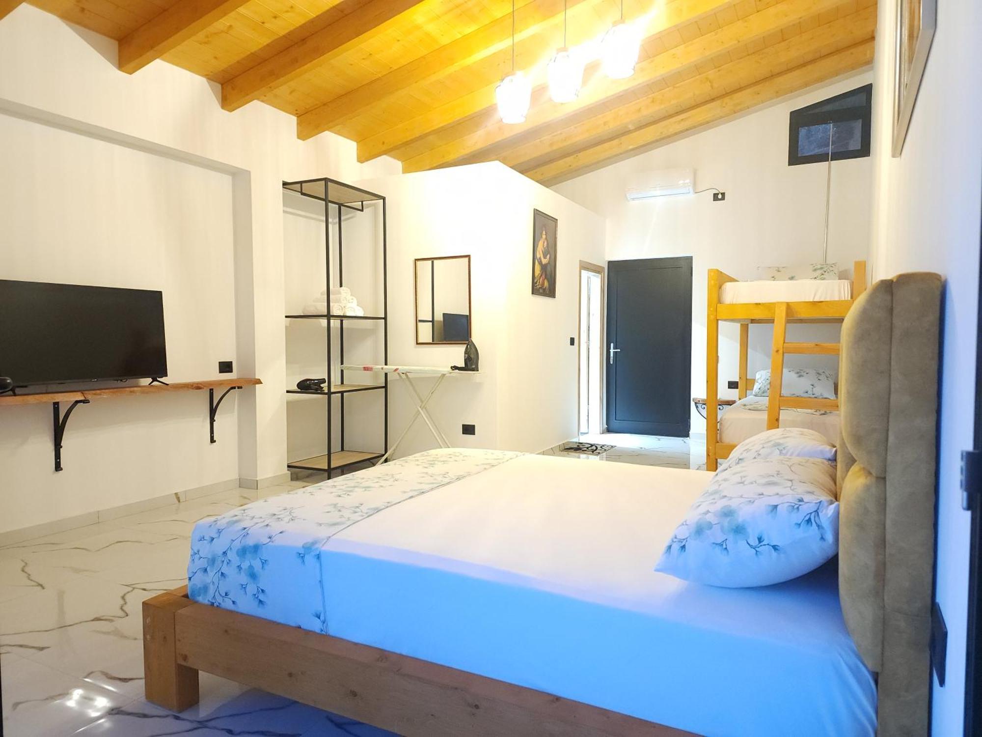 Hotel Panorama Piqeras 外观 照片