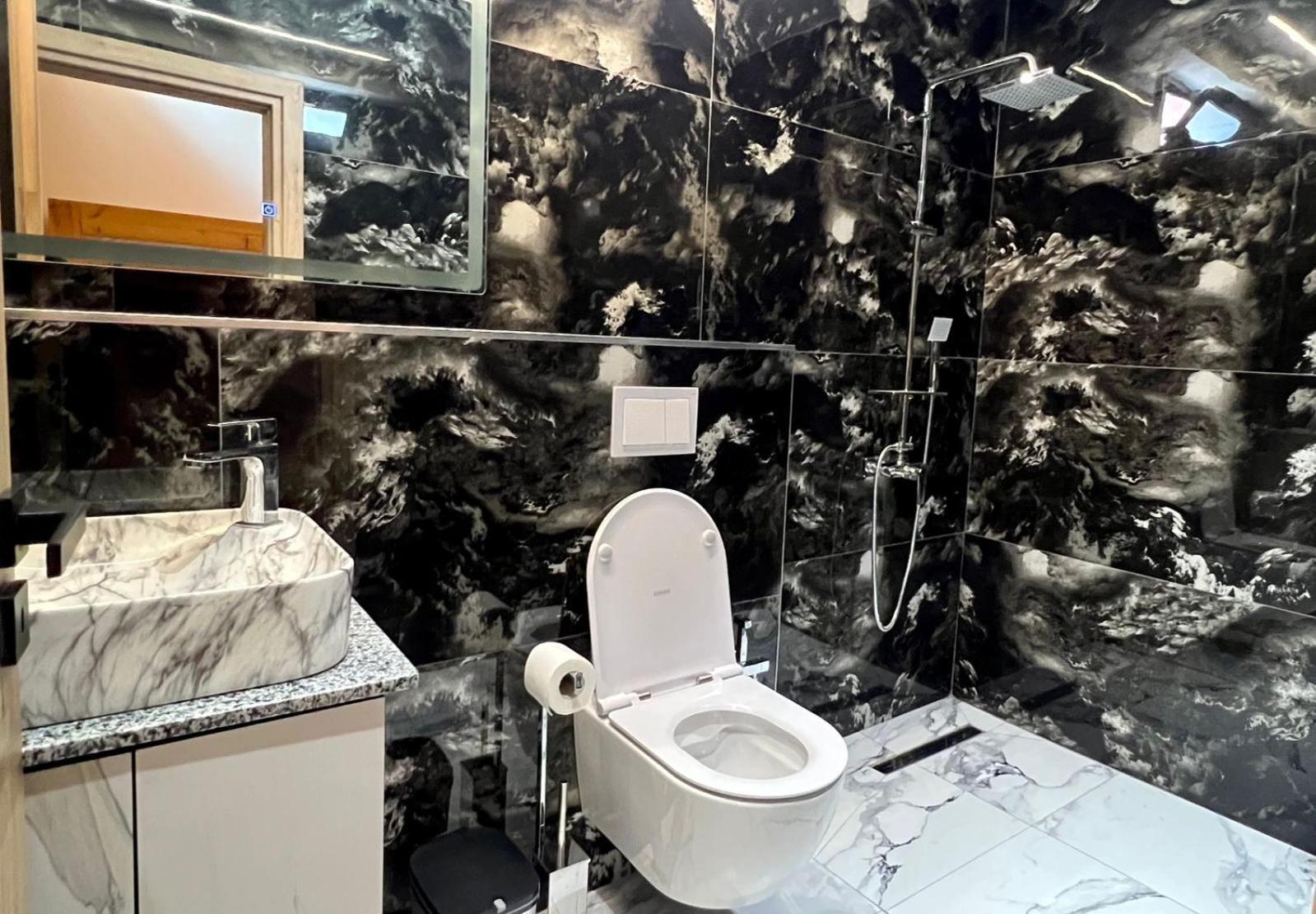 Hotel Panorama Piqeras 外观 照片
