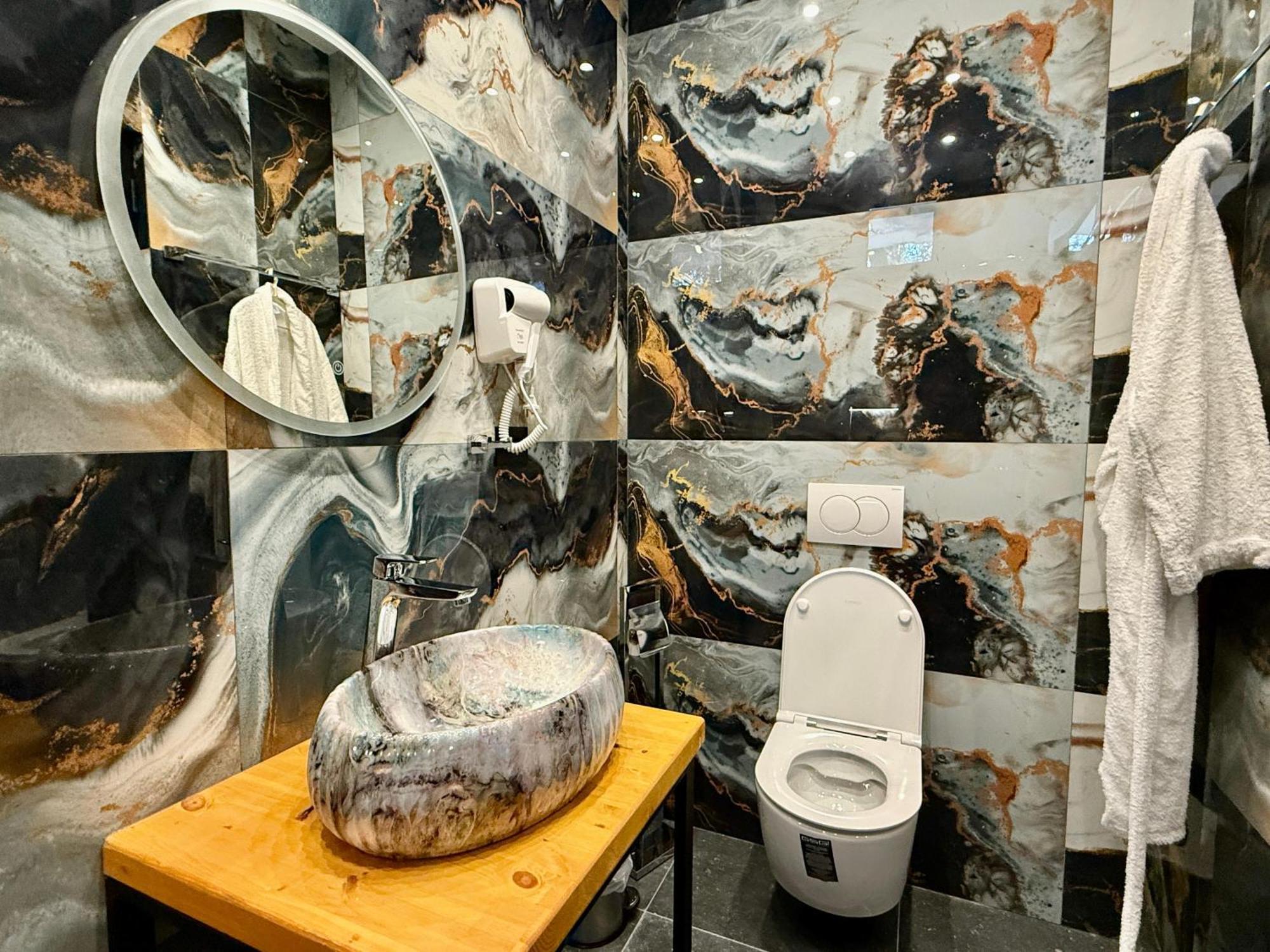 Hotel Panorama Piqeras 外观 照片