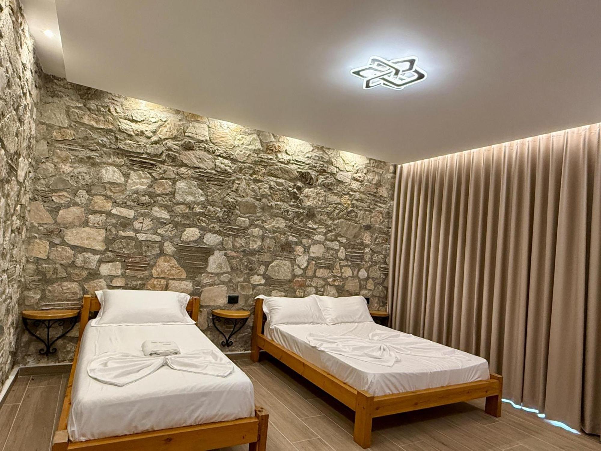 Hotel Panorama Piqeras 外观 照片